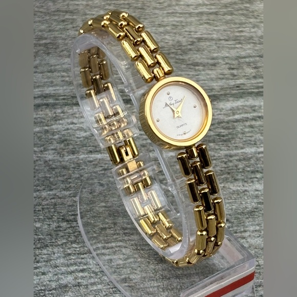 VTG Mathey Tissot Quartz Swiss One Jewel Harley Ronda SA Gold Watch Hong Kong - Picture 1 of 16